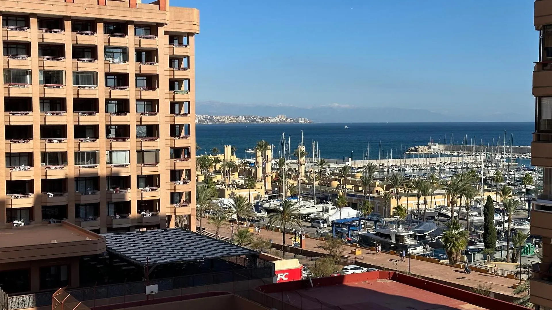 Las Palmeras Beach فوينخيرولا 0*,  إسبانيا